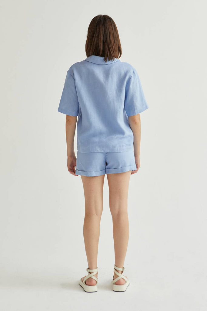 Crescent | Cuffed Linen Shorts in Cornflower